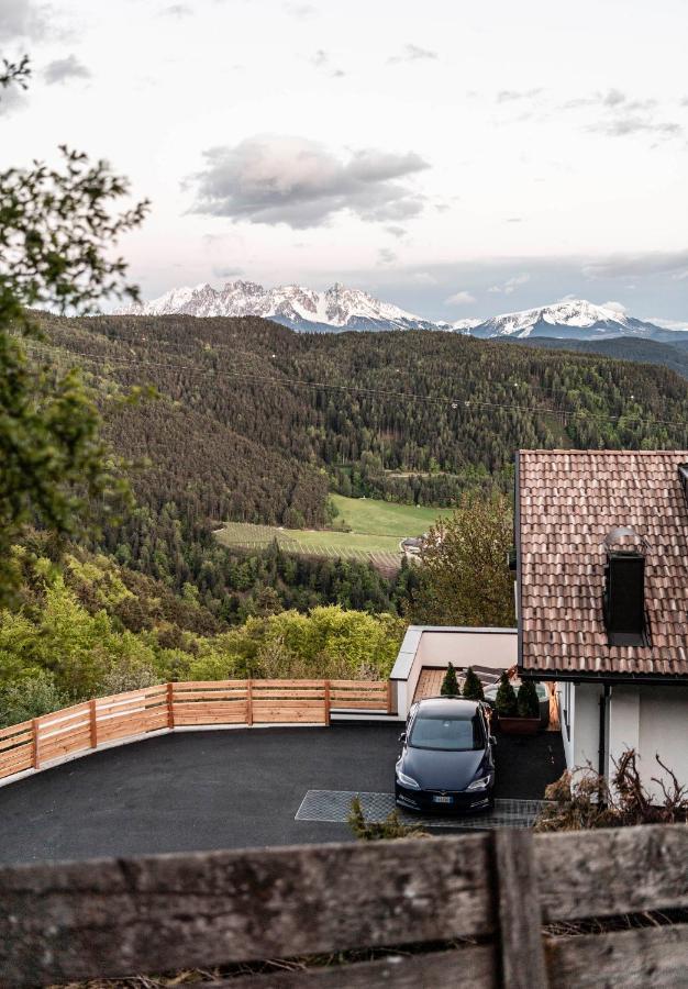 Pippos Mountain Lodge โซปราบอลซาโน ภายนอก รูปภาพ