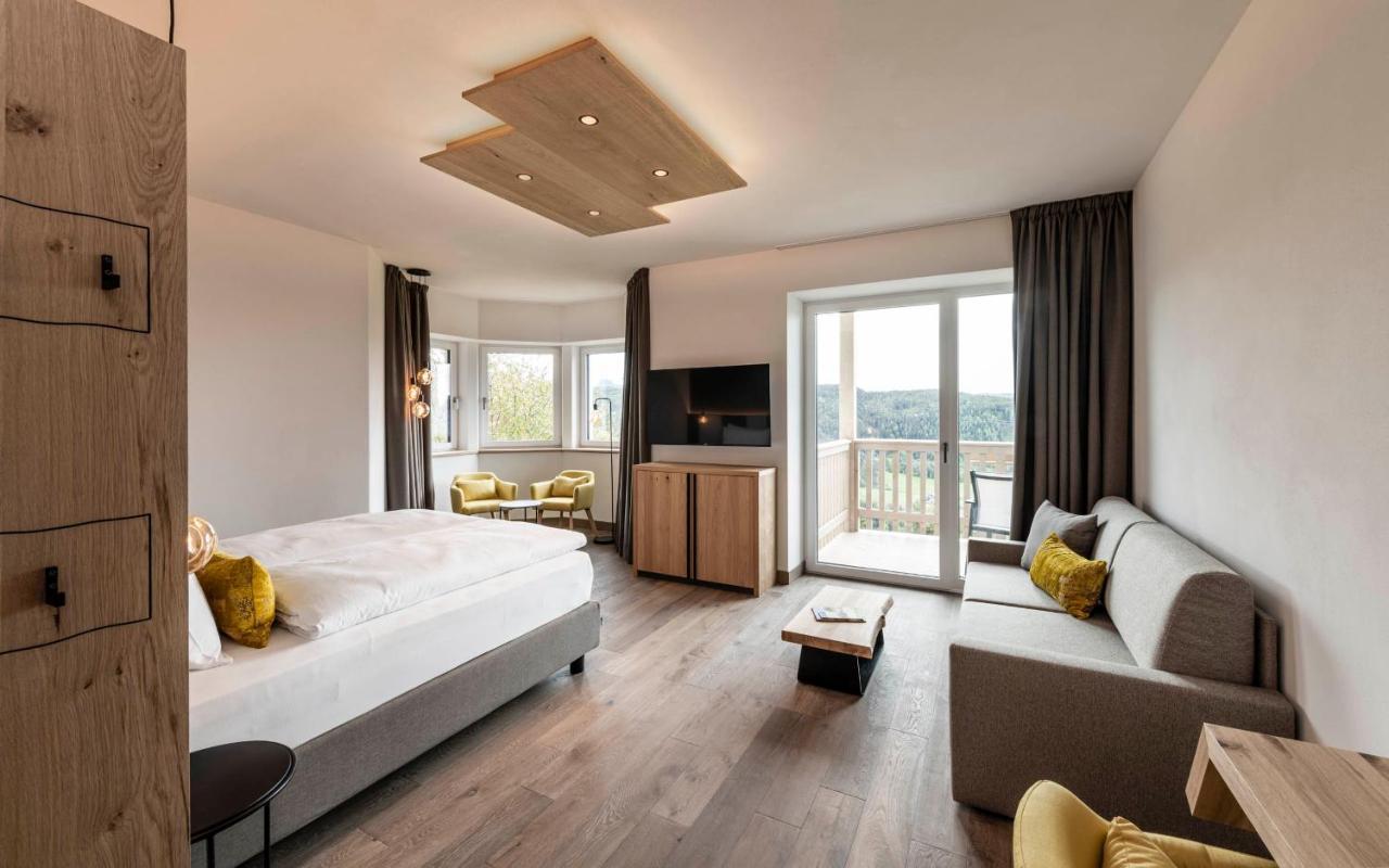 Pippos Mountain Lodge โซปราบอลซาโน ภายนอก รูปภาพ